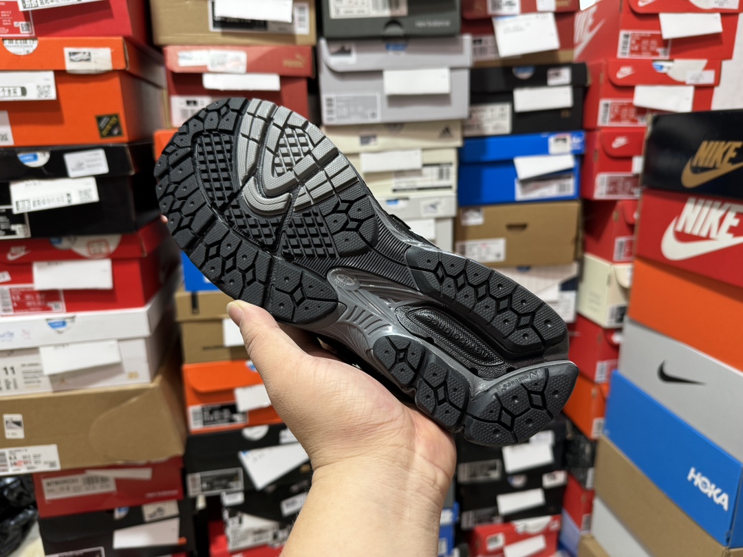 New Balance NB 1906R